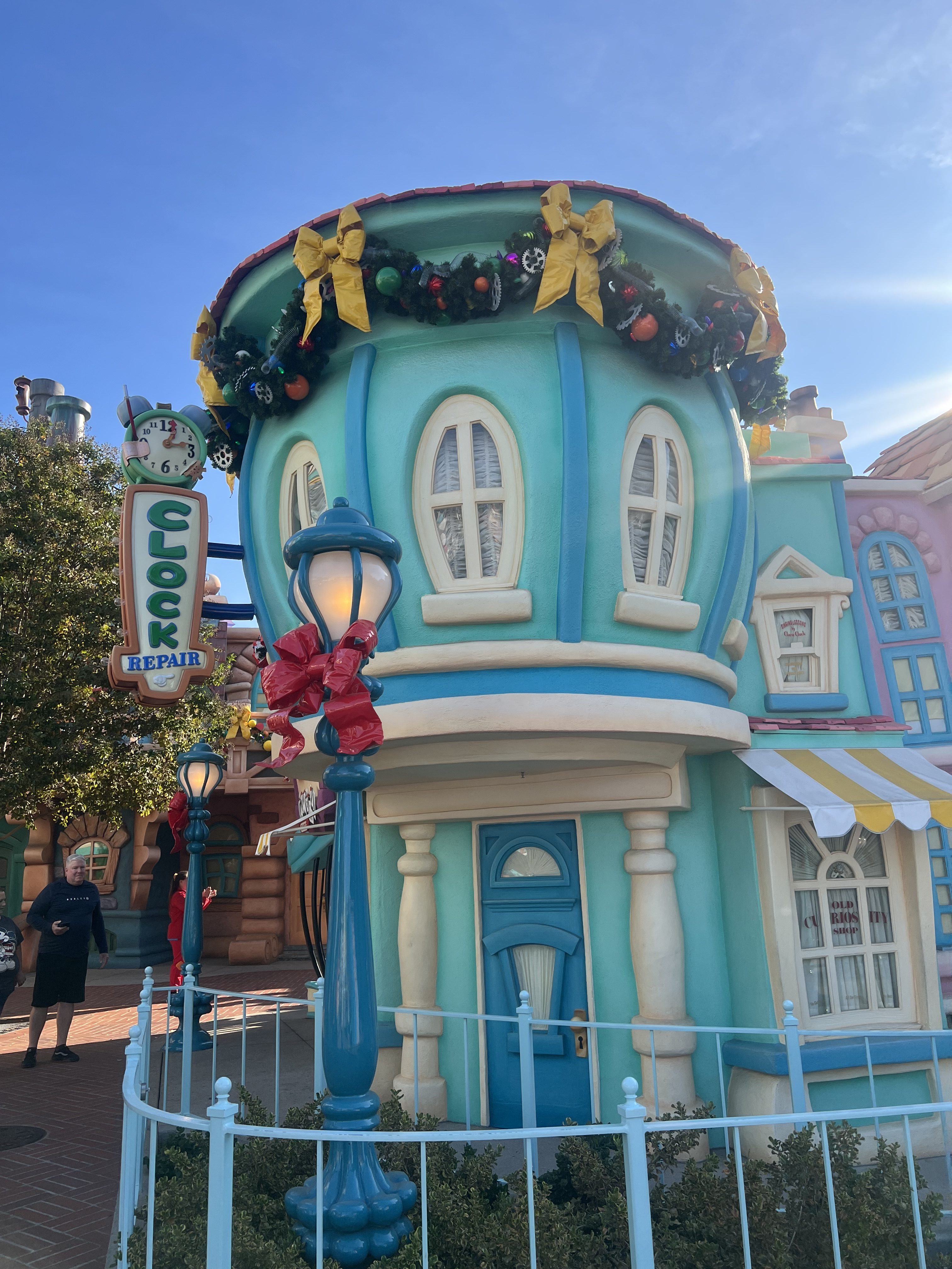 Disneyland Saving Class