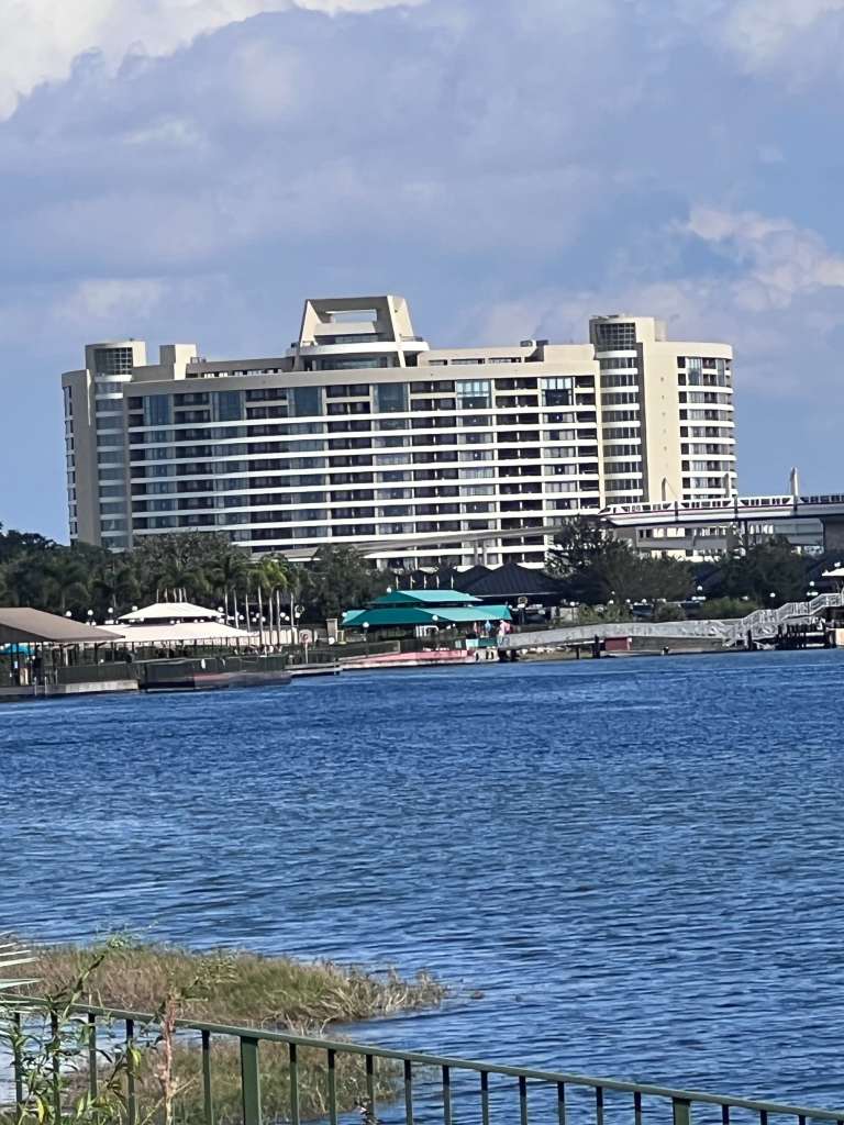 Bay Lake Resort Guide