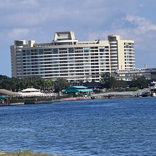 Bay Lake (Contemporary) January 11-12th $396